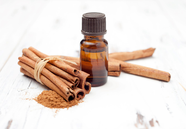 Cinnamon Essential Oil is powerful in helping you reach your weightloss goals